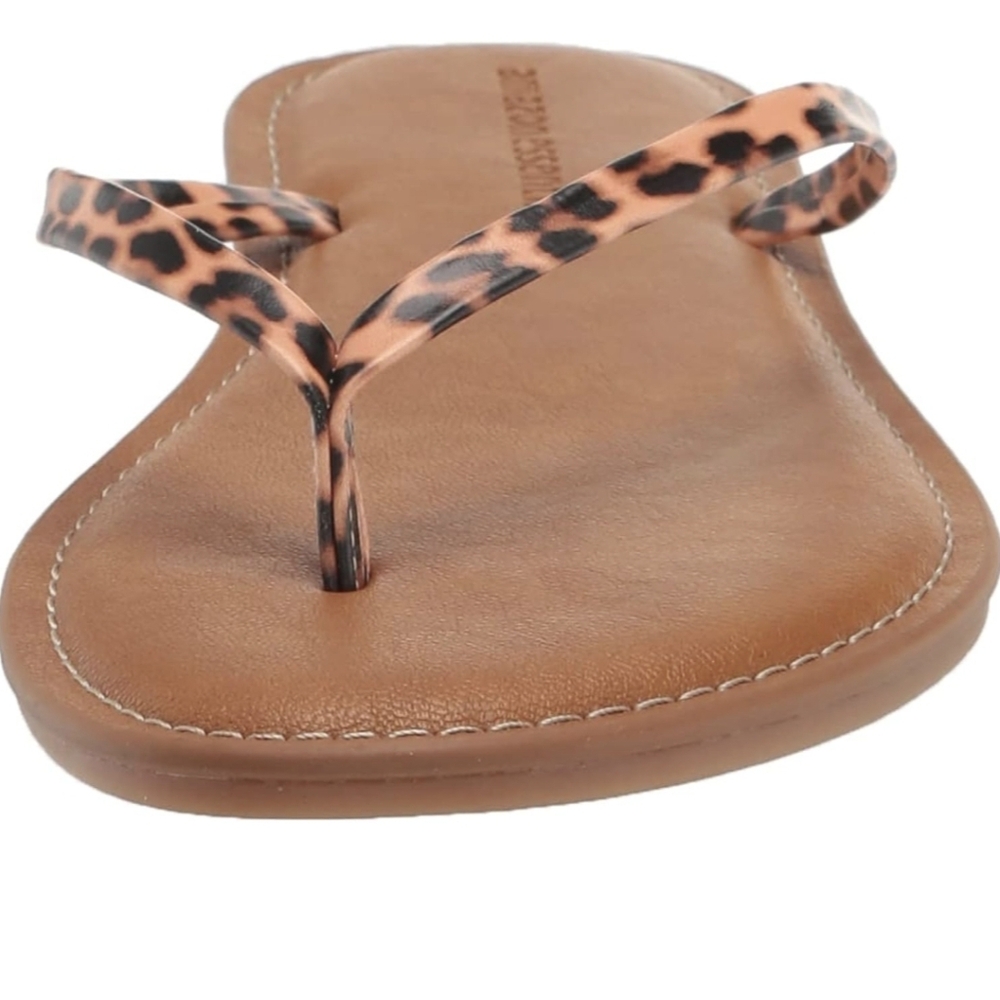 Amazon Essentials Leopard Print Sandals - Picture 2 of 5